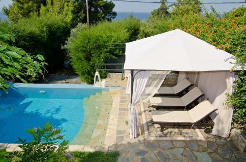 Maria Elena Villas III