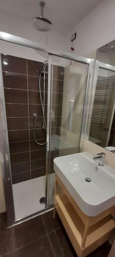 Hotel Velia - Hotel Completamente Nuovo A Grottammare