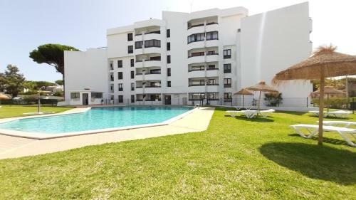 Apartamento Tenis Golfmar 409a - Pool View