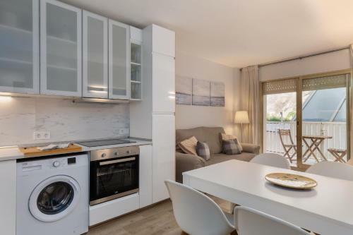 Pool Apartment Near Beach 5