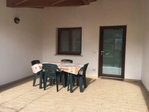 Apartamento Trilocale Con Cortile