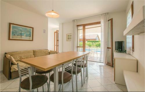 Three-bedroom Holiday Home In Albarella Ro