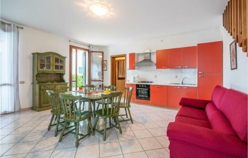 Three-bedroom Holiday Home In Albarella Ro
