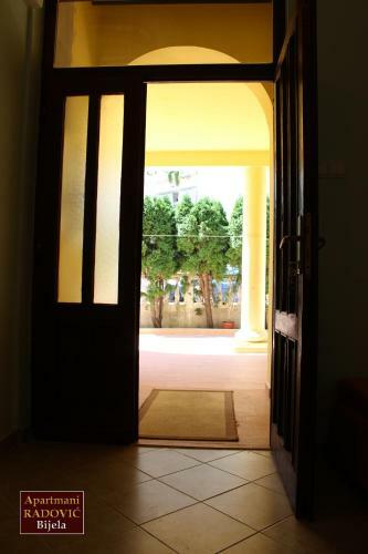 Apartment Bijela