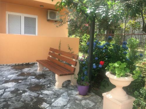 Aparthotel Apartments Villa Viktoria