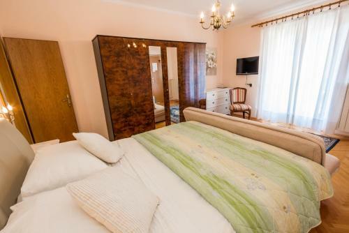 Hostal Rooms Vanda & Frane