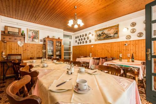 Hostal Rooms Vanda & Frane