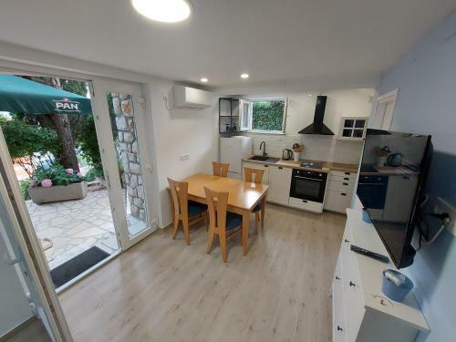 Apartamentos Villa Stefi (30m From The Sea)