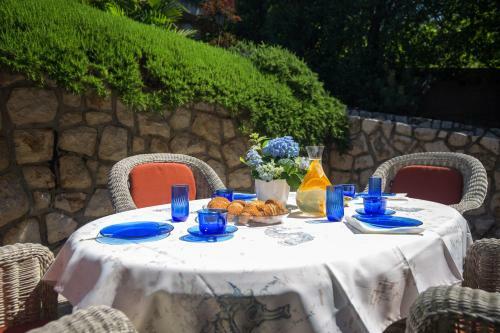 Apartamentos Villa Stefi (30m From The Sea)