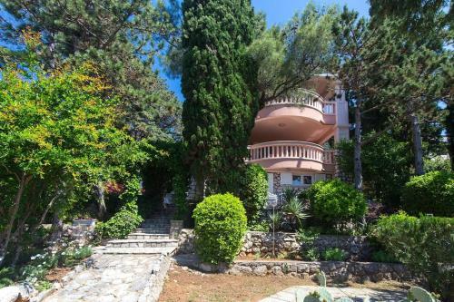 Apartamentos Villa Stefi (30m From The Sea)