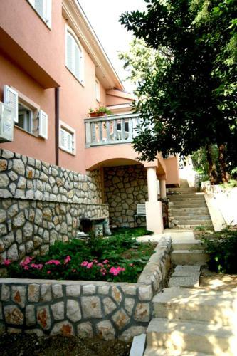 Apartamentos Villa Stefi (30m From The Sea)