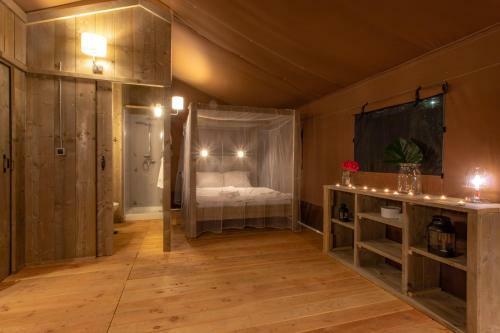 Lodge Holidays - Heart Of Nature