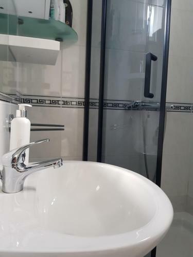 Villa Marta, Near Split, Private Pool And Cinema Room