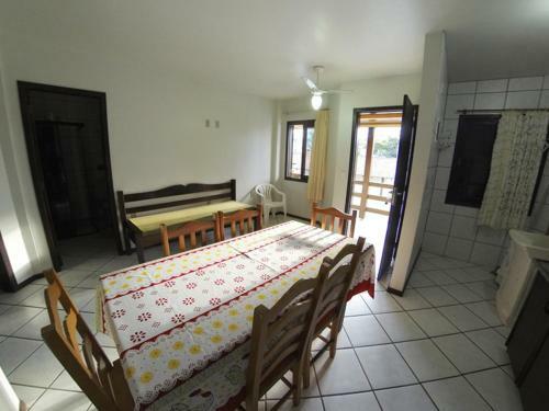Apartamento Aptos Quadra Mar Bombas