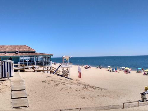 Apartamento Estudio Con Piscina Y Garaje A 100 Mtr De La Playa