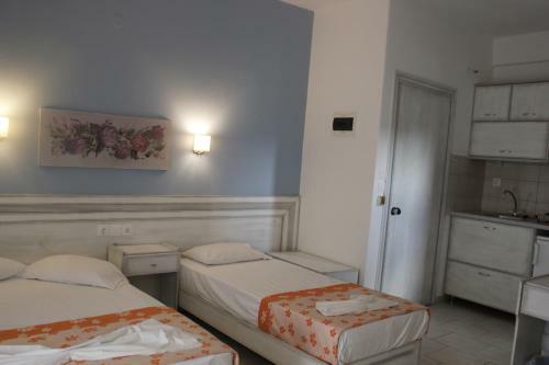 Katerina Apartments And Studios
