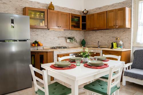 Villa Chanel Confortevole Villa Con Piscina E Casa Sull'albero Per Bambini