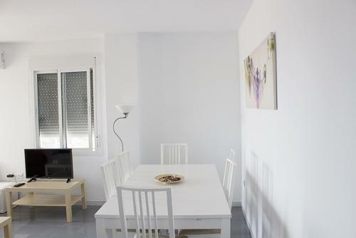 Apartamento En Primera L�nea De Playa En Rota