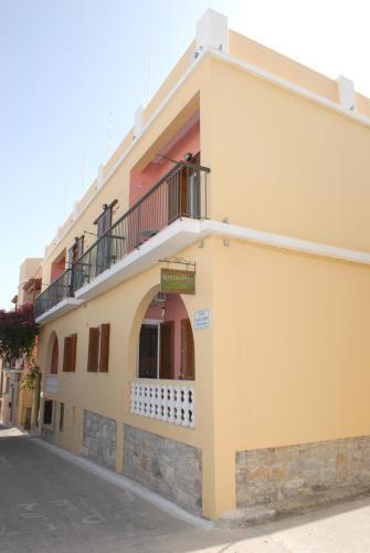 Konstantza Studios And Apartments