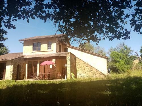 Grande Maison De Vacances Au Calme