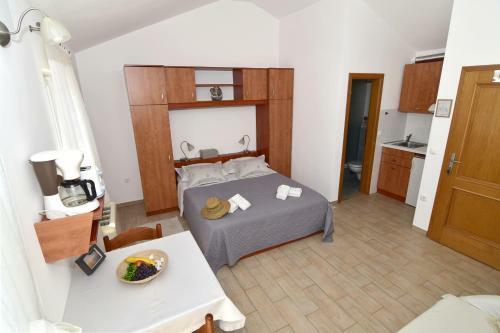 Old Town Studio Apartments