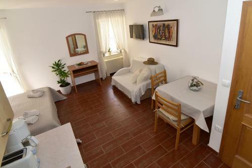 Old Town Studio Apartments