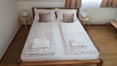 Hostal Apartments & Room Lucas