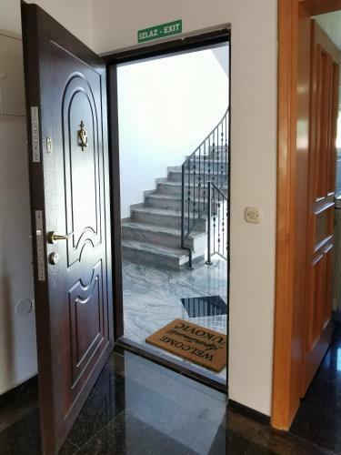 Apartmani Vukovi?