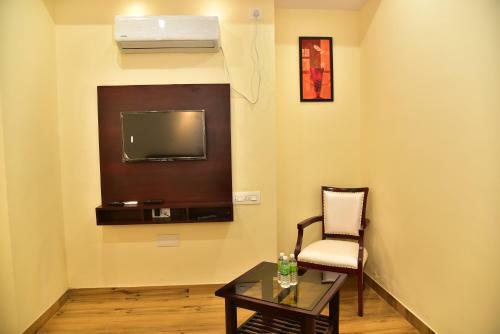 Hotel Adh Sak Royal Residency
