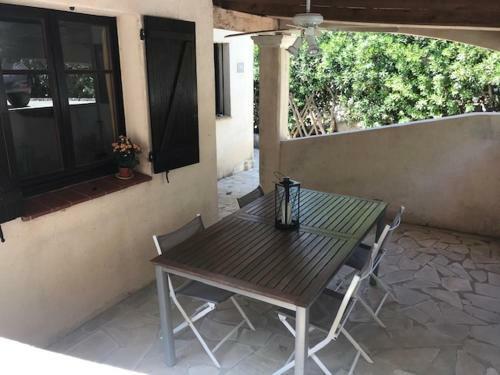 Mas Dans R�sidence Avec Grande Piscine