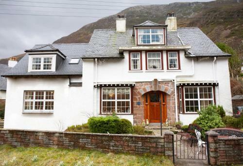 Hostal Edencoille Guest House