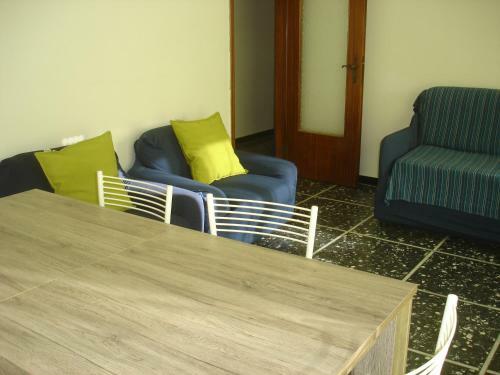 Linda Vista Apartment