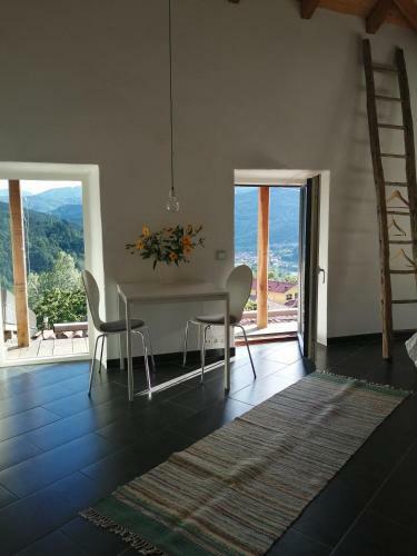 Hostal Vinimar Guest House