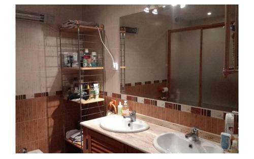 Habitaci�n Privada En Casa Compartida Sobre El Mar