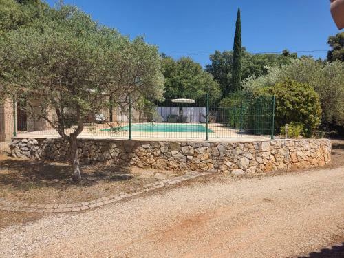Apartamento Villa Dervonnae, La Provence � L'ombre Des Ch�nes