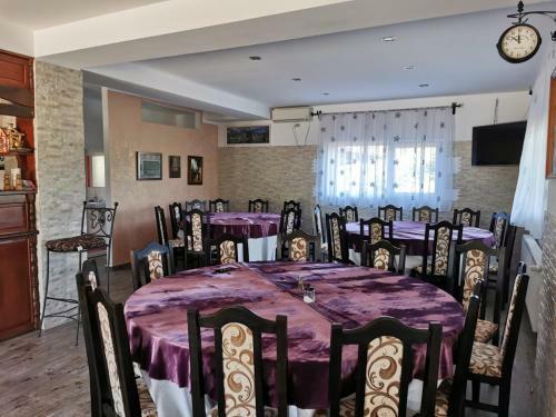 Hostal Pensiunea Lacul Albesti
