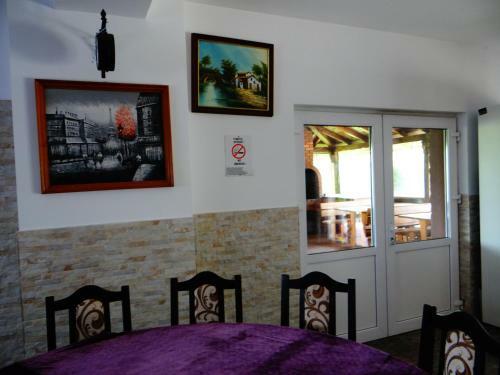 Hostal Pensiunea Lacul Albesti