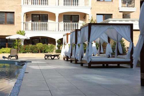 Valencia Gardens Luxury Apartments