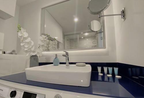Orbi City Aparthotel With Sea View