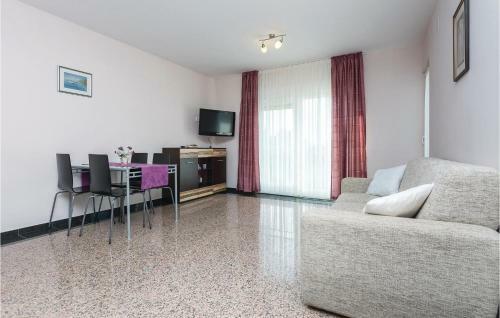 One-bedroom Apartment In Sv.filip I Jakov