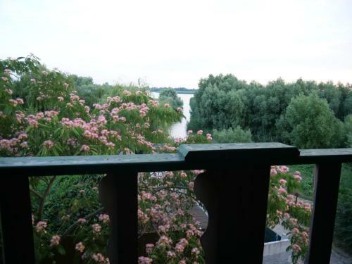 Hostal Pensiunea Yogi