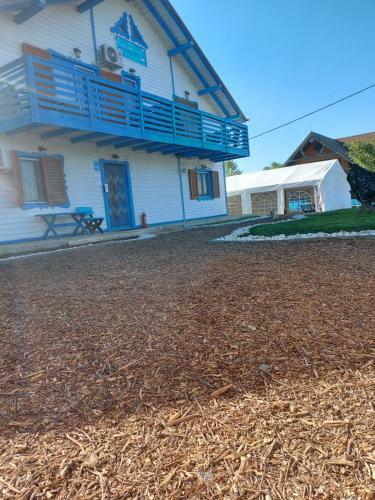 Hostal Pensiunea Yogi
