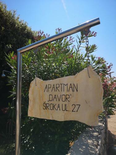 Apartments Davor