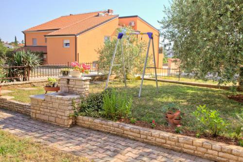 Comfortable Apartments In Peroj Near The Sea
