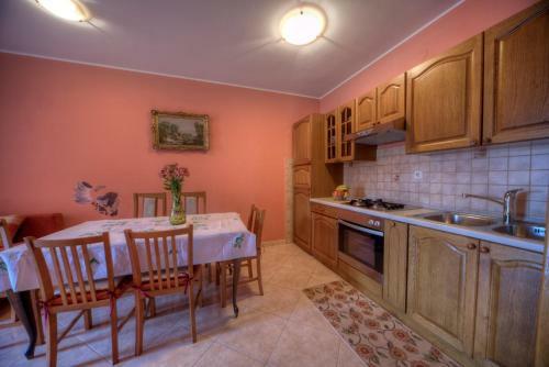 Comfortable Apartments In Peroj Near The Sea