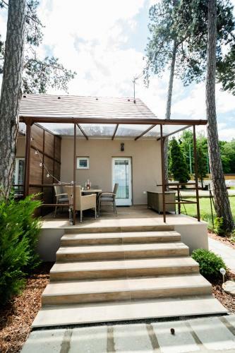 Part Apartman Si�fok - A - Priv�t V�zparttal