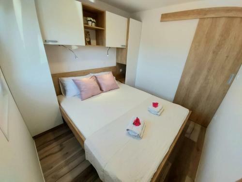 Mobile Homes Charly