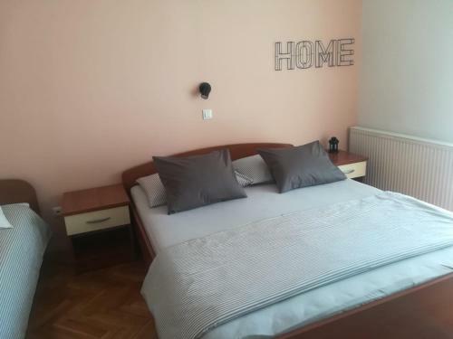 Hostal Vila Snje?ana Tu?epi