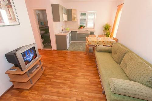 Apartments Ivo
