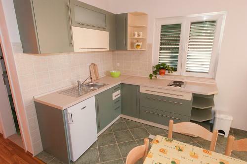 Apartments Ivo